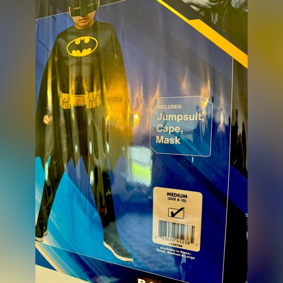 DC Batman Jumpsuit, Cape & Mask 3 Pc Halloween Costume M(8-10) - Picture 2 of 2